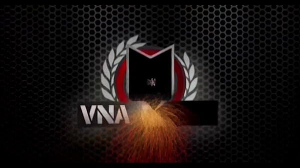 Sara Jay Gets On All Fours & Shakes Her Butt As She Fucks Her Dildo!