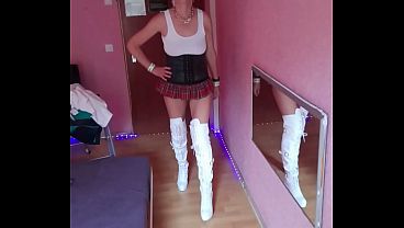 Deutsche Prostituierte Milf Sandra im Bordell Eros Center mit weißen overknees doggy style